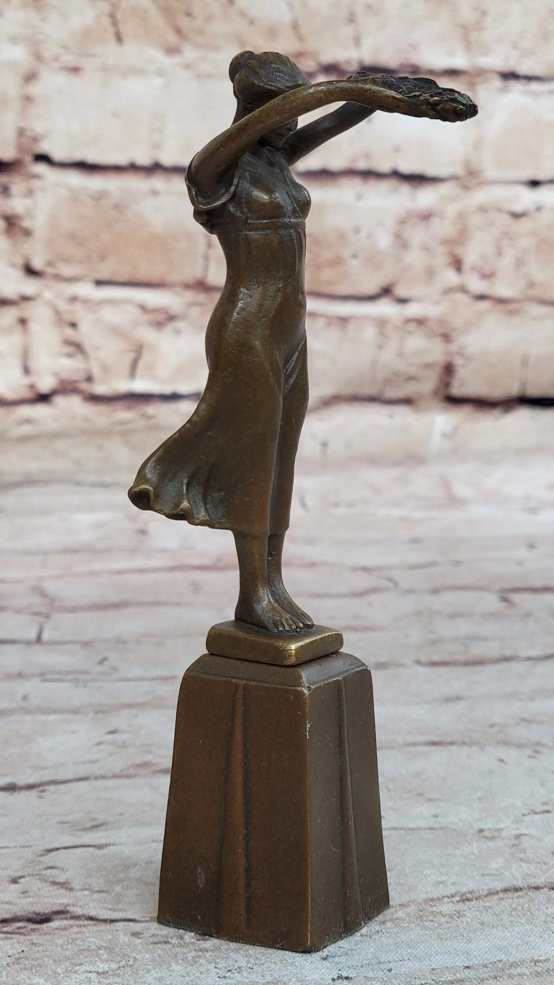 Bronze Sculpture Roman Lady Holding out Crown Wreath Laurels Ancient Rome Figure
