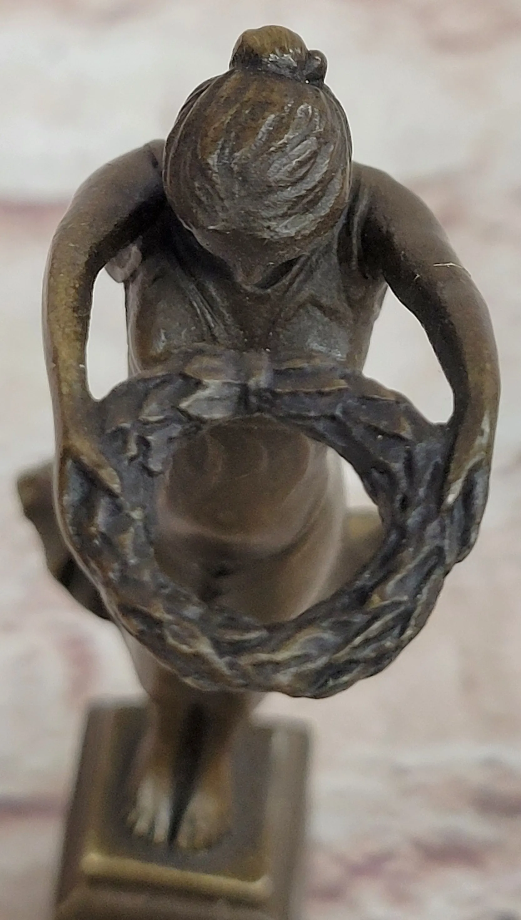 Bronze Sculpture Roman Lady Holding out Crown Wreath Laurels Ancient Rome Figure
