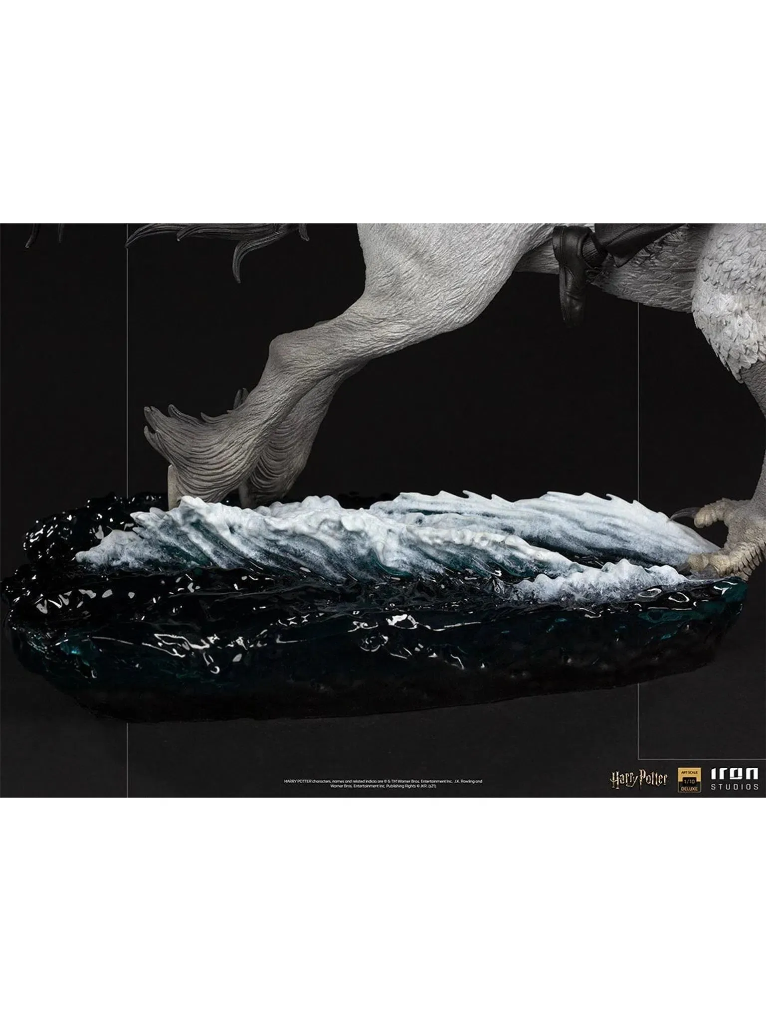 IRON STUDIOS HARRY POTTER AND BUCKBEAK DELUXE 1/10 WBHPM41021-10