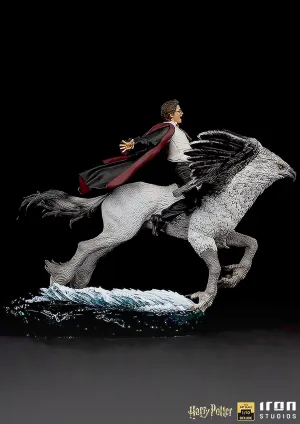 IRON STUDIOS HARRY POTTER AND BUCKBEAK DELUXE 1/10 WBHPM41021-10