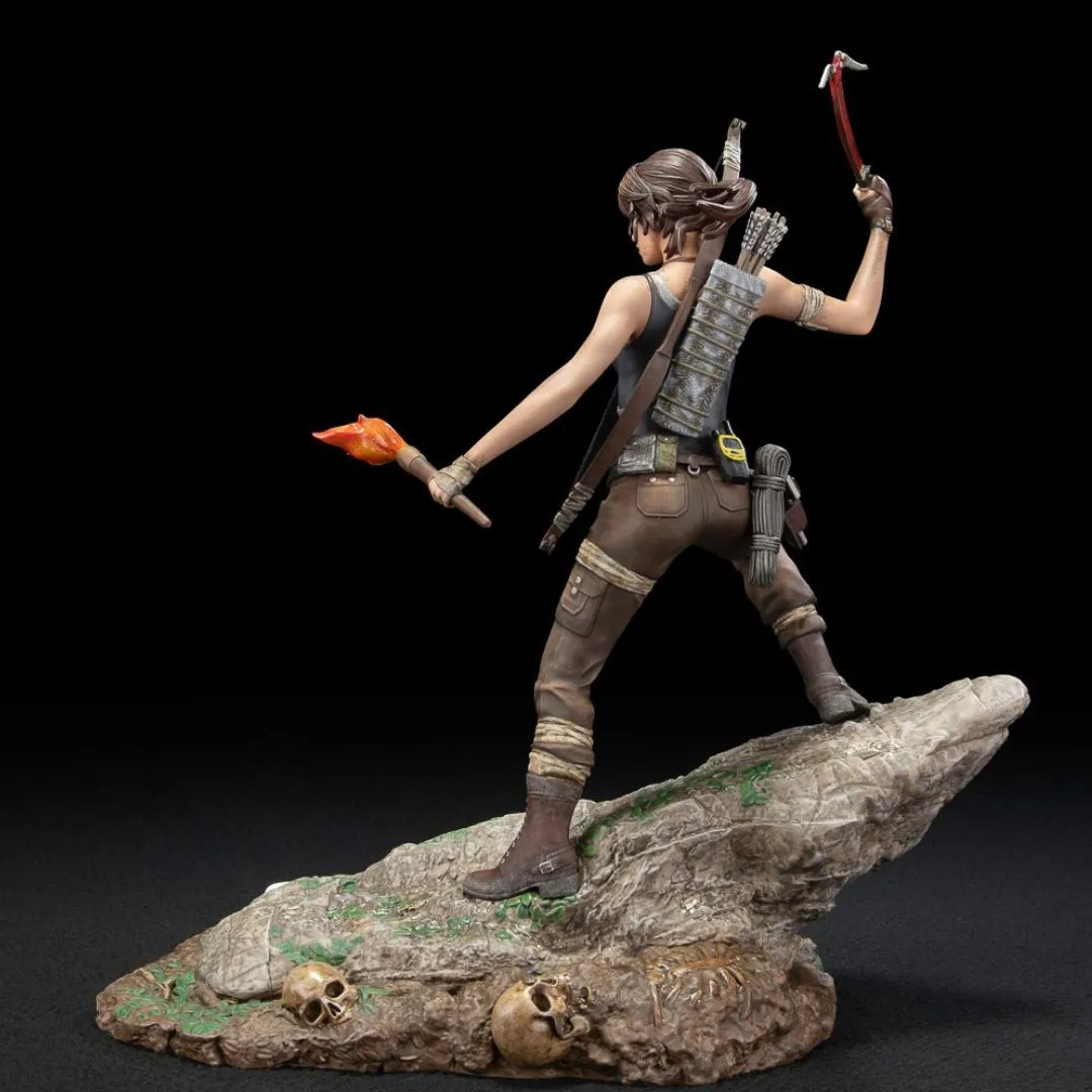 Tomb Raider Lara Croft Survivor Era Pvc Statue By Dark Horse Comics